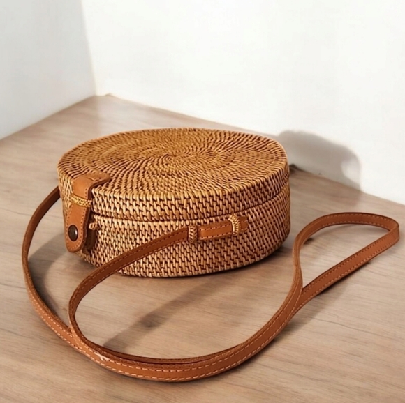 Round Rattan Straw Crossbody Bag Purse Boho Festival Luxe Leather Woven - Picture 4 of 12